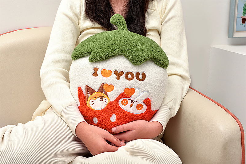 Strawberry Dafu Hug Pillow: Strawberry image 7