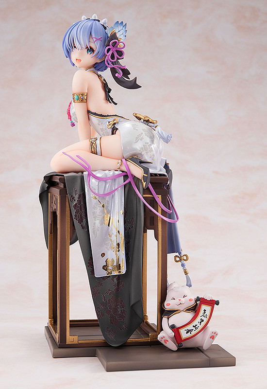 Re: Zero Starting Life in Another World 1/7 Scale Pre-Painted Figure: Rem Graceful Beauty Ver. image 3