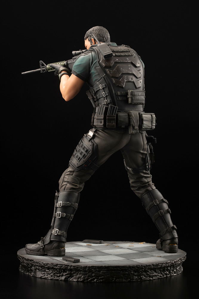 ARTFX Resident Evil Vendetta 1/6 Scale Pre-Painted Figure: Chris Redfield Renewal Package image 5