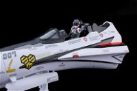 Macross Frontier PLAMAX MF-69 1/20 Scale Plastic Model Kit: Minimum Factory Alto Saotome with VF-25F Decal Set