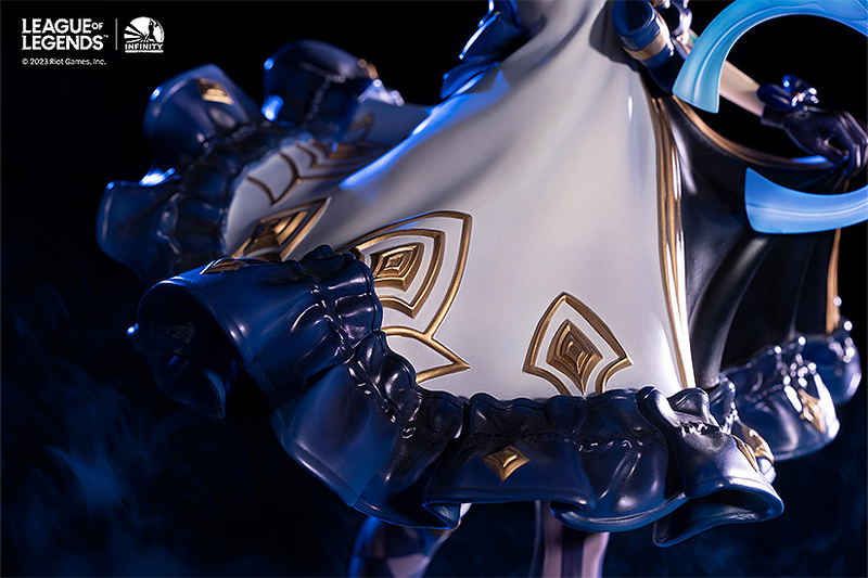 Infinity Studio x League of Legends 1/6 Scale Pre-Painted Figure: The Hallowed Seamstress Gwen image 5