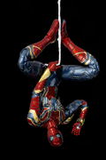 Marvel Studios The Infinity Saga 1/12 Scale Pre-Painted Action Figure: DLX Iron Spider thumbnail 6