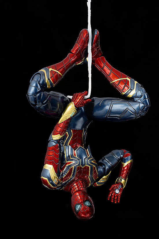 Marvel Studios The Infinity Saga 1/12 Scale Pre-Painted Action Figure: DLX Iron Spider image 6