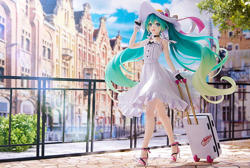 Hatsune Miku GT Project 1/7 Scale Pre-Painted Figure: Racing Miku 2021 Private Ver. [GSC Online Shop Exclusive Ver.] image 3