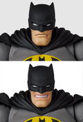 MAFEX Batman The Dark Knight Returns: Batman & Horse (The Dark Knight Returns) thumbnail 8