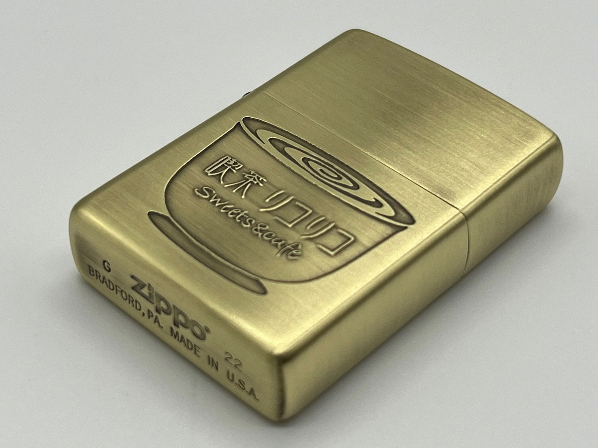 Lycoris Recoil Zippo Case: Cafe LycoReco (No fuel or gas included)