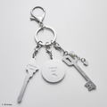 Kingdom Hearts - Metal Key Chain Kingdom Key / Mage's Staff / Knight's Shield (Re-run) thumbnail 2