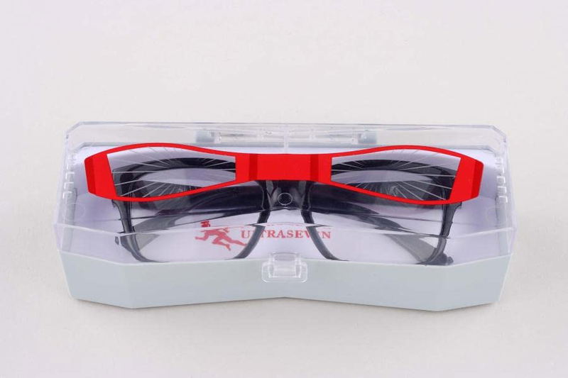 Ultra Seven Singing Ultra Eye Glasses Case Book image 4