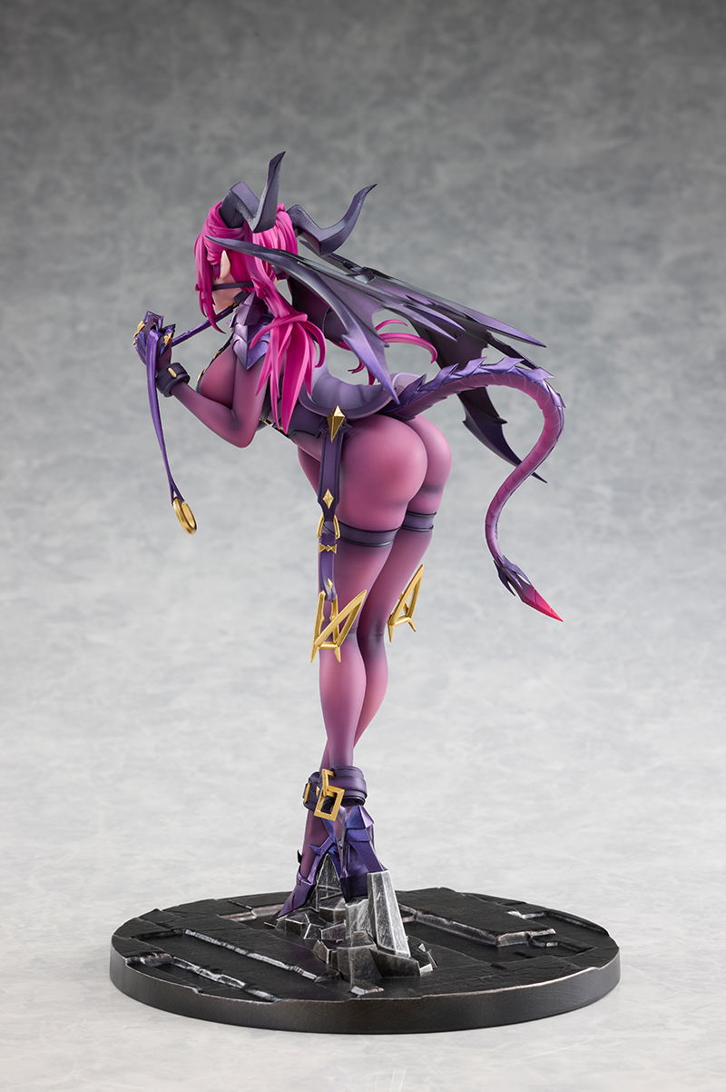 Original Character 1/7 Scale Pre-Painted Figure: Claritas Draco Bellatrix Feminina image 2