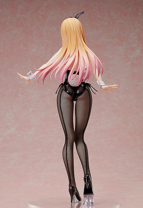 My Dress-Up Darling 1/4 Scale Pre-Painted Figure: Marin Kitagawa Bunny Ver. [GSC Online Shop Exclusive Ver.] image 5