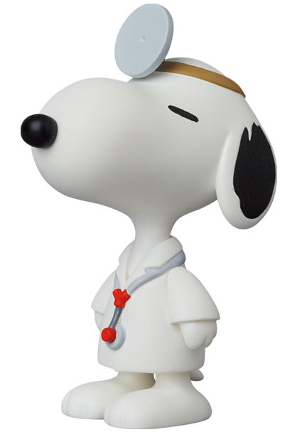 Ultra Detail Figure No. 722 Peanuts Series 15: Doctor Snoopy image 1
