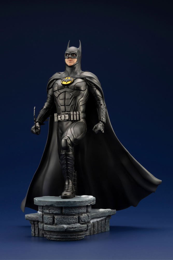 ARTFX The Flash 1/6 Scale Pre-Painted Figure: Batman -The Flash- image 12