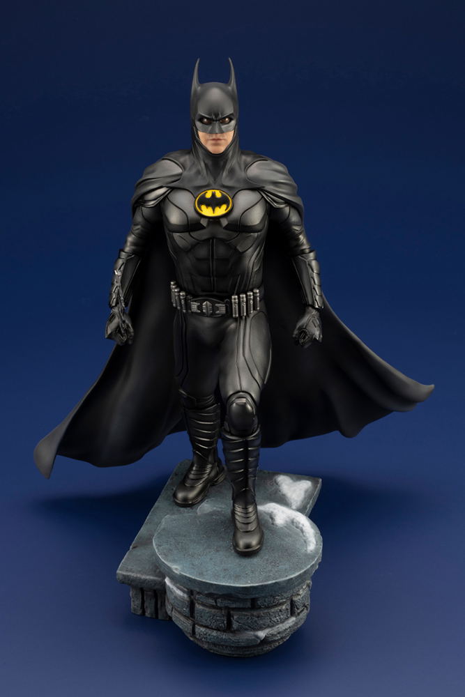 ARTFX The Flash 1/6 Scale Pre-Painted Figure: Batman -The Flash- image 9
