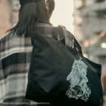 Elden Ring × Torch Torch Blaidd the Half-Wolf Zip Tote Bag (Black) thumbnail 3