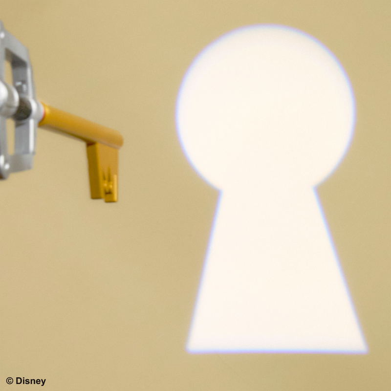 Kingdom Hearts Light Up Key Blade Kingdom Key Dark Side (Re-run) image 7