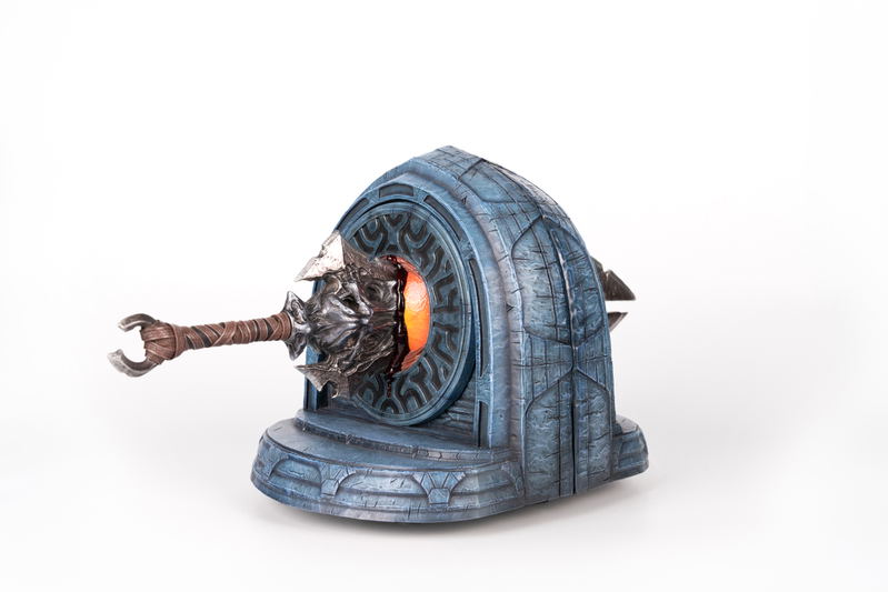 Darksiders Resin Statue: Chaoseater Bookends image 4