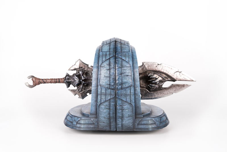 Darksiders Resin Statue: Chaoseater Bookends image 5