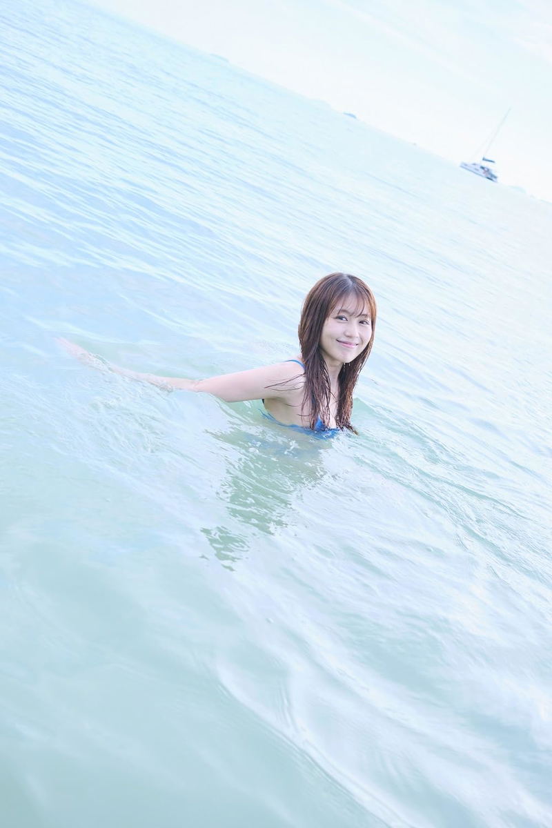 Kasumi Arimura Photo Book (Type B) [Limited Edition] image 9