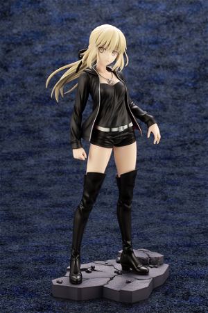Fate/Grand Order 1/7 Scale Pre-Painted Figure: Saber / Altria Pendragon (Alter) Casual Outfit Ver. (Re-run)