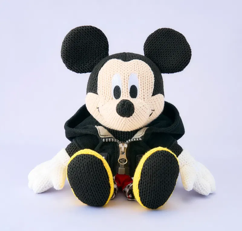 Kingdom Hearts III Knitted Plush King Mickey (Re-run) image 1
