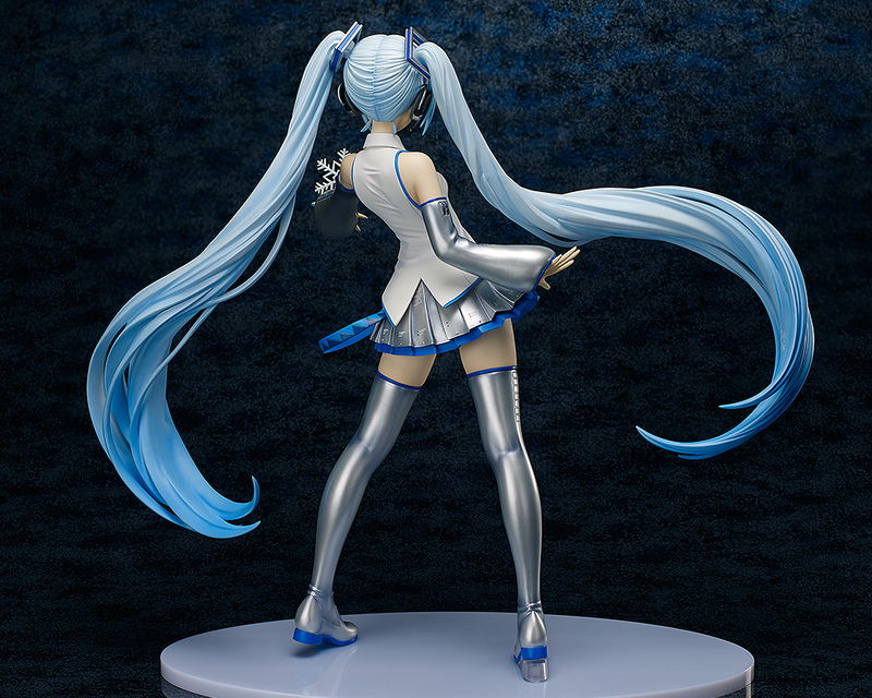 Character Vocal Series 01 Hatsune Miku 1/4 Scale Pre-Painted Figure: Snow Miku (Re-run) image 4