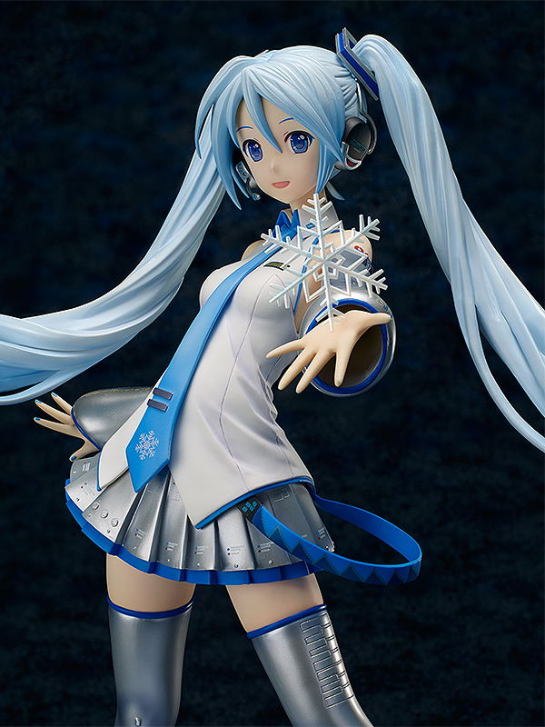 Character Vocal Series 01 Hatsune Miku 1/4 Scale Pre-Painted Figure: Snow Miku (Re-run) image 5