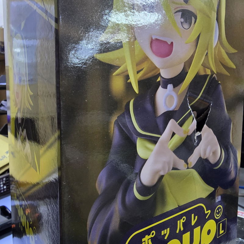 Character Vocal Series 02 Kagamine Rin/Len: Pop Up Parade Kagamine Rin Bring It On Ver. L Size (Damaged Box) image 2