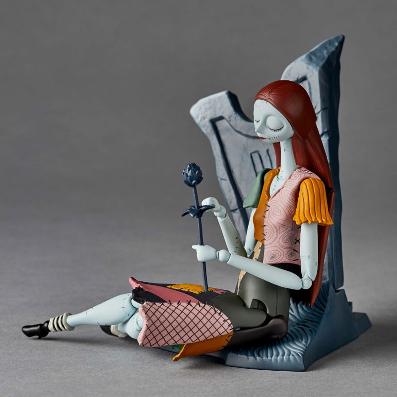 Revoltech The Nightmare Before Christmas: Sally image 12