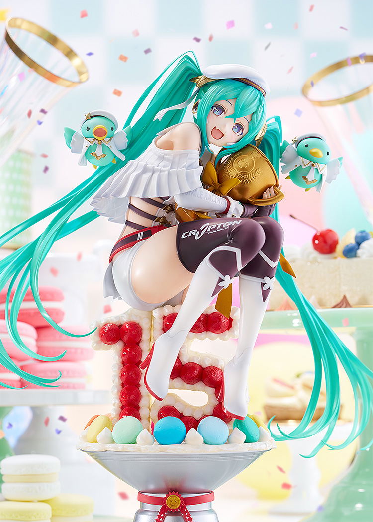 Hatsune Miku GT Project 1/6 Scale Pre-Painted Figure: Racing Miku 2023 15th Anniversary Ver. image 7