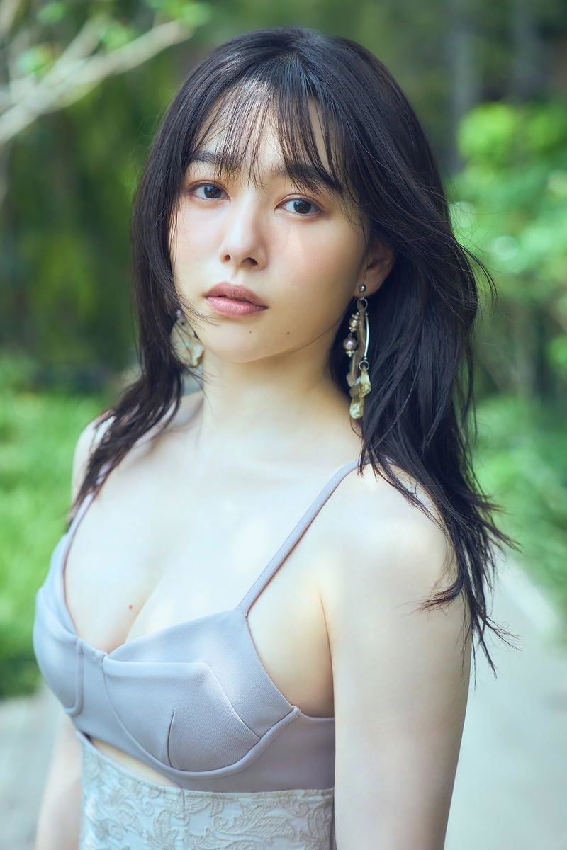 Hinako Sakurai 10th Anniversary Photo Book: Tokiiro [Special Edition] image 10