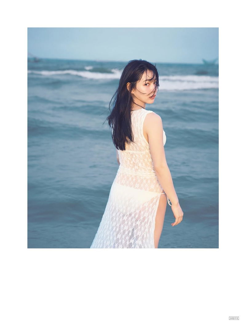 Hinako Sakurai 10th Anniversary Photo Book: Tokiiro [Special Edition] image 5