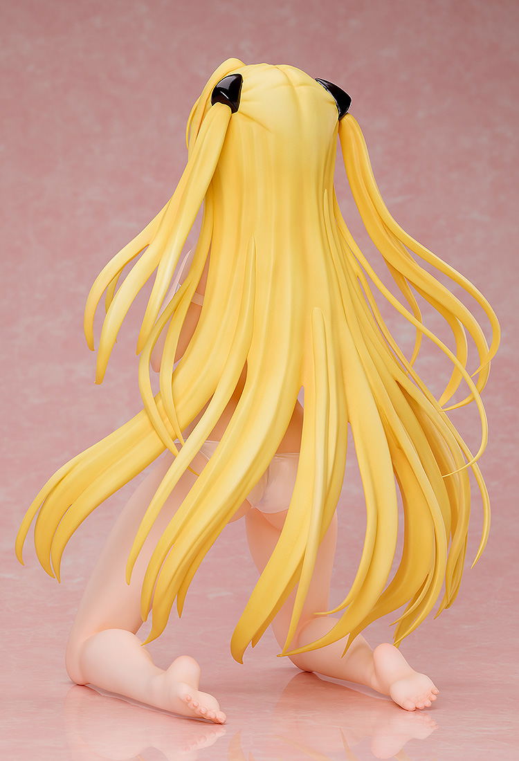 To Love-Ru Darkness 1/4 Scale Pre-Painted Figure: Golden Darkness Swimsuit with Gym Uniform Ver. image 4