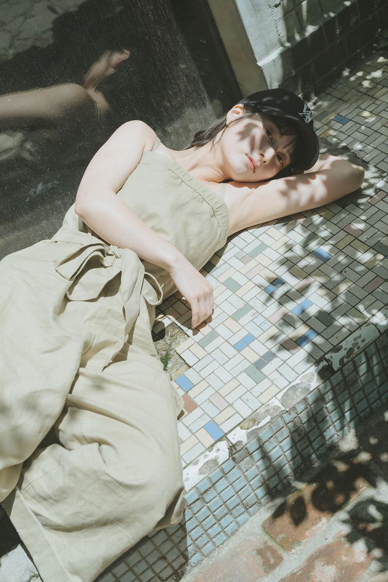 Okubo Sakurako Photobook: Tonari No Hito image 3
