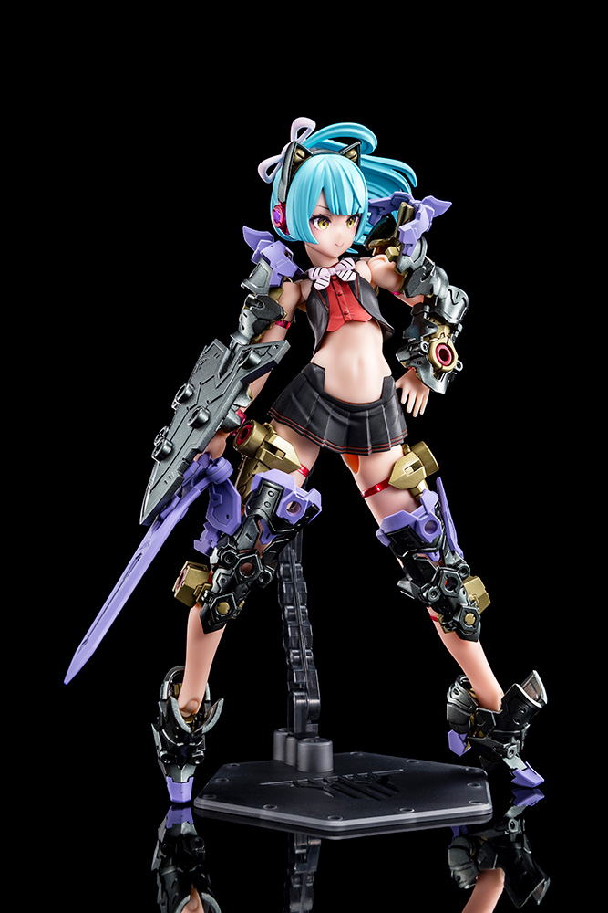 Megami Device 1/1 Scale Plastic Model Kit: Buster Doll Knight Darkness Claw image 5