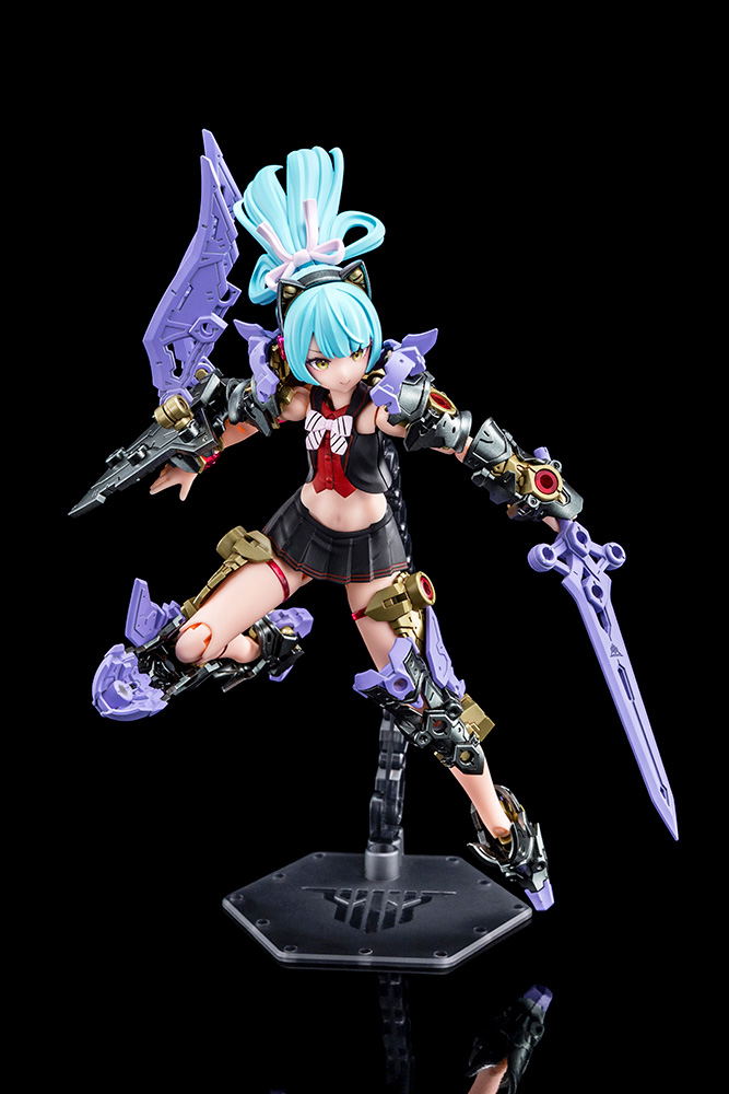 Megami Device 1/1 Scale Plastic Model Kit: Buster Doll Knight Darkness Claw image 6