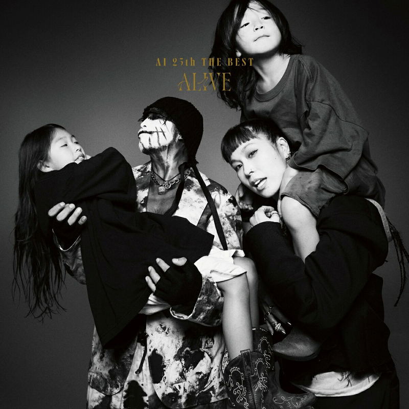 25th The Best - Alive [2CD + Blu-ray Limited Edition] image 1