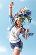 My Little Pony 1/7 Scale Pre-Painted Figure: Bishoujo Rainbow Dash (Re-run) thumbnail 16