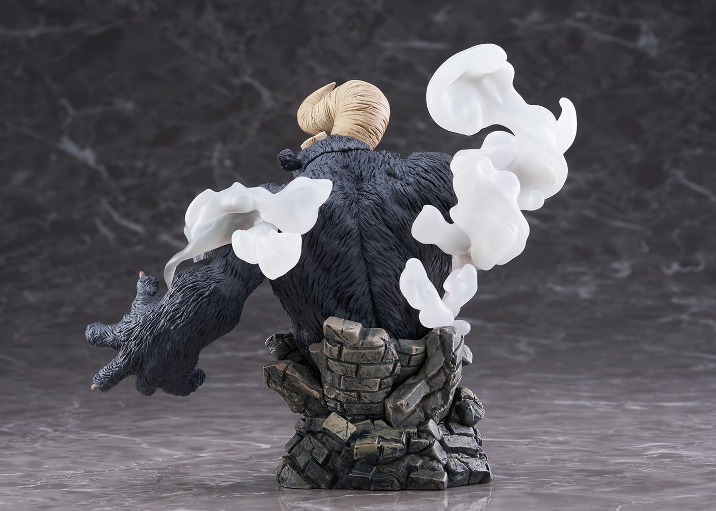 Berserk 43 [Special Edition With Zodd Bust Figure]