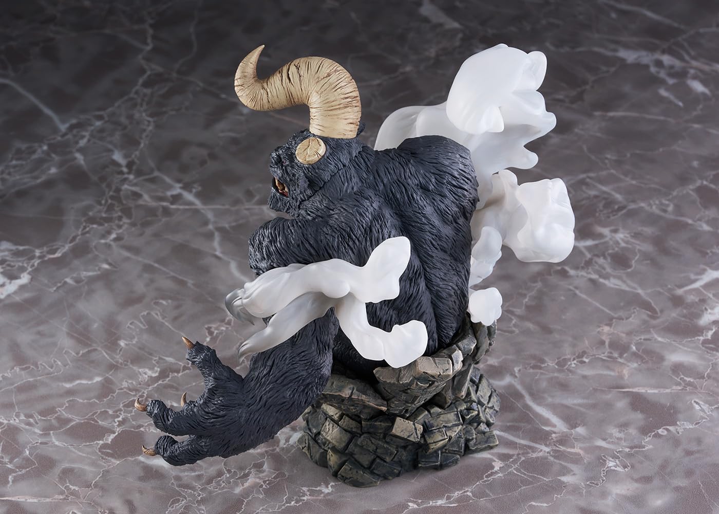 Berserk 43 [Special Edition With Zodd Bust Figure]