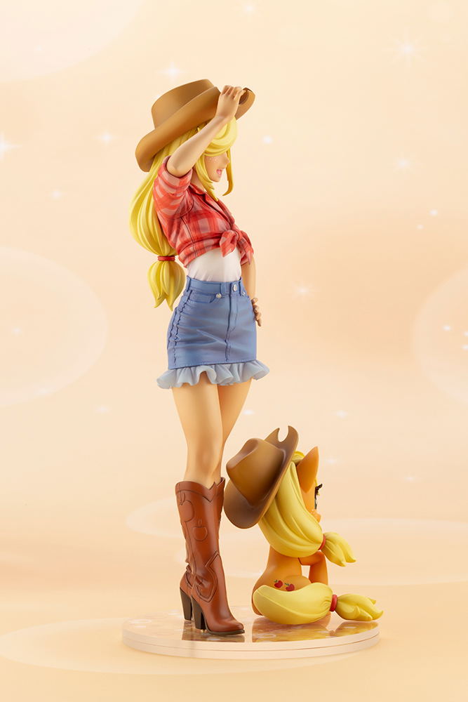 My Little Pony 1/7 Scale Pre-Painted Figure: Bishoujo Applejack (Re-run) image 4