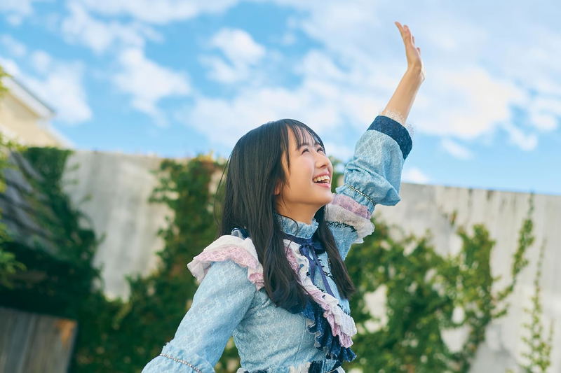 Hinatazaka46 Hinano Kamimura Photo Book: Henteko Switch image 2