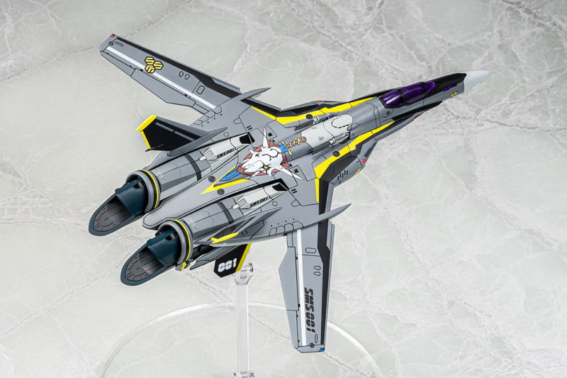 V.F.G. Macross Frontier Plastic Model Kit: VF-25S Super Messiah image 25