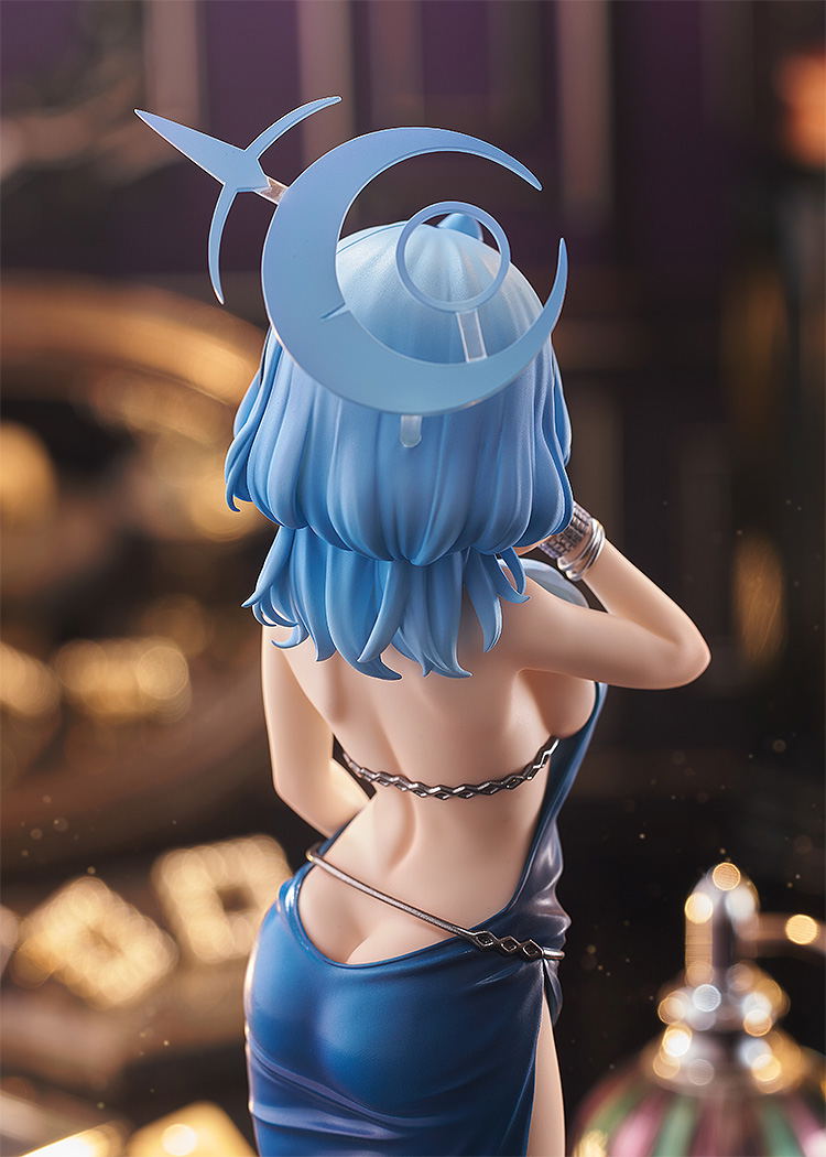Blue Archive 1/7 Scale Pre-Painted Figure: Ako (Dress)