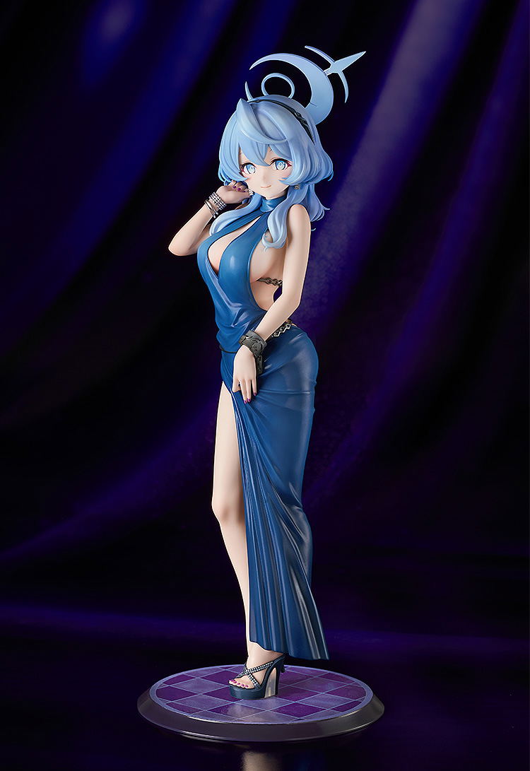 Blue Archive 1/7 Scale Pre-Painted Figure: Ako (Dress)