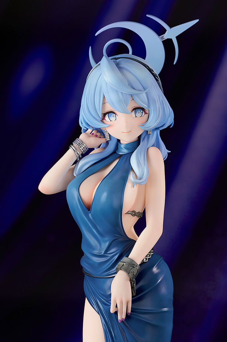 Blue Archive 1/7 Scale Pre-Painted Figure: Ako (Dress)