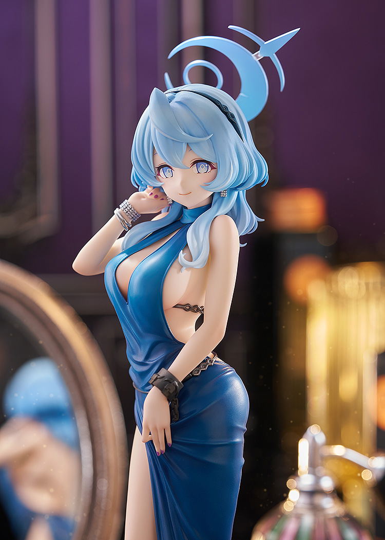 Blue Archive 1/7 Scale Pre-Painted Figure: Ako (Dress)