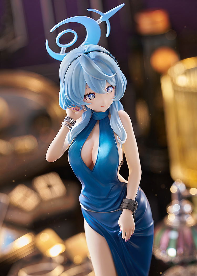 Blue Archive 1/7 Scale Pre-Painted Figure: Ako (Dress)
