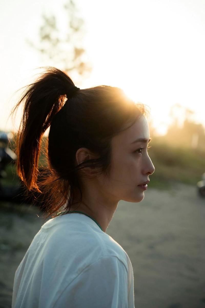Aya Ueto Photo Book: Midday Reverie image 4