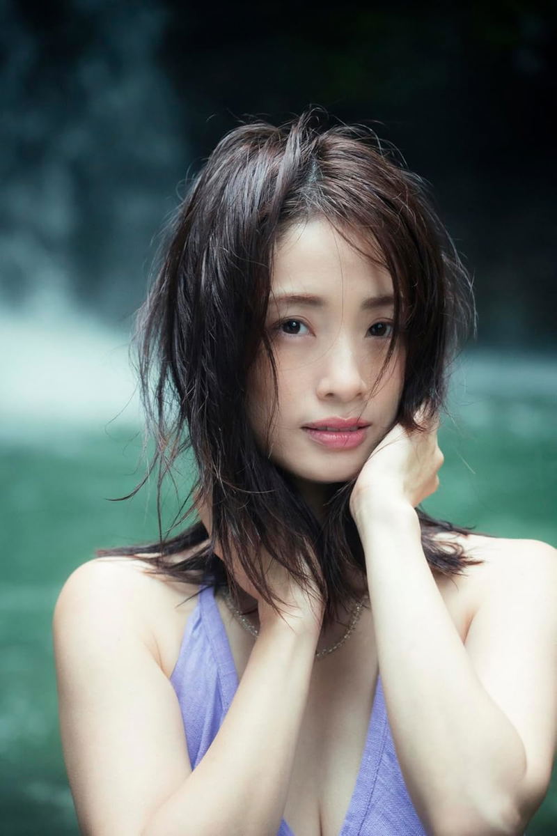 Aya Ueto Photo Book: Midday Reverie image 8