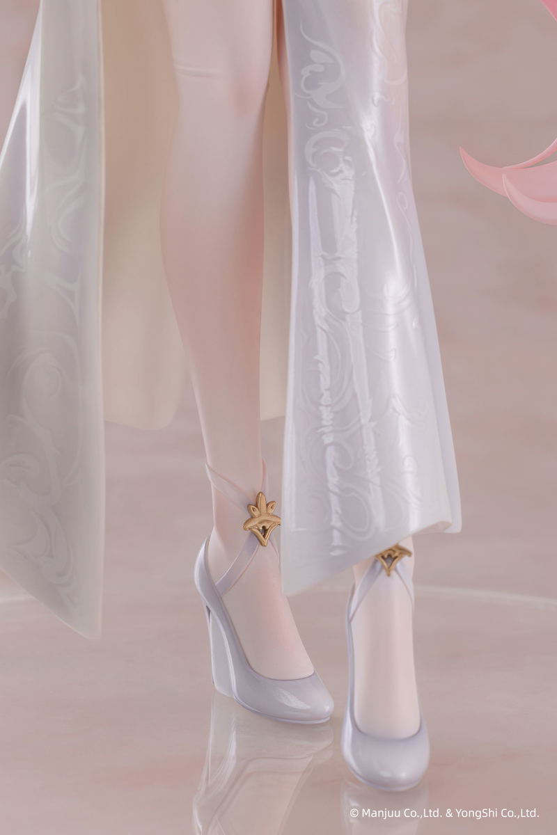 Azur Lane 1/6 Scale Pre-Painted Figure: Theseus New Year's White Plumage Ver. image 11